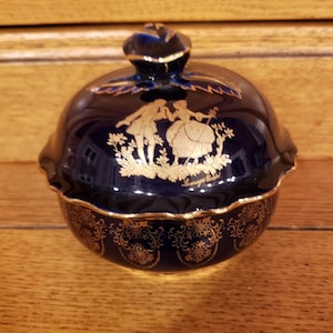 Bonbonnière en porcelaine de Limoges décor 22K Gold
