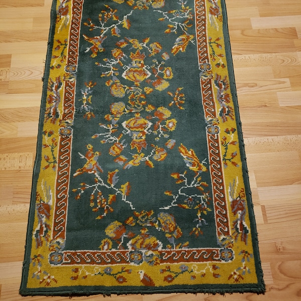 Tapis rectangulaire en laine à motifs