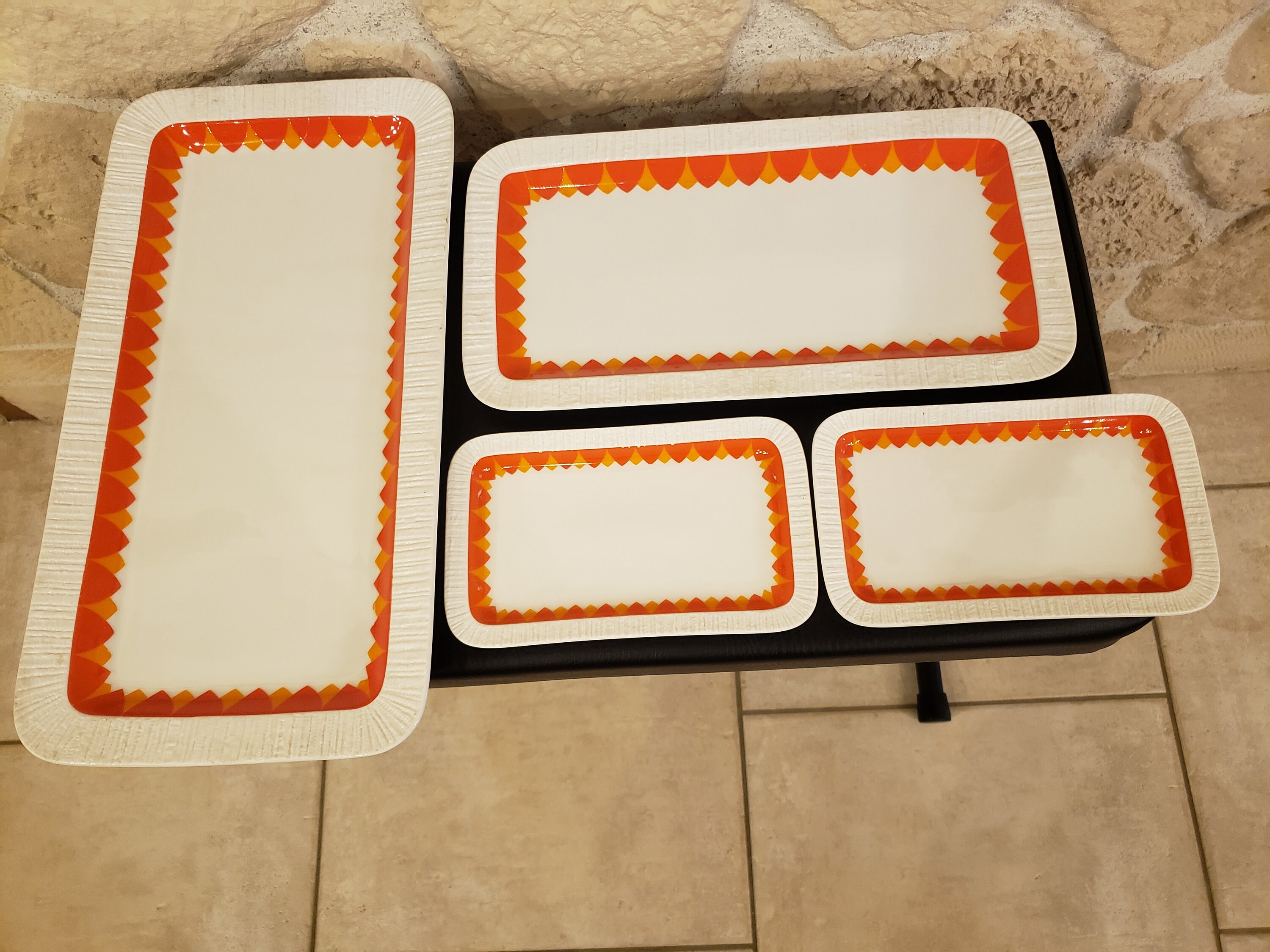 Lot de 4 Plats Rectangulaires Vintage Oranges