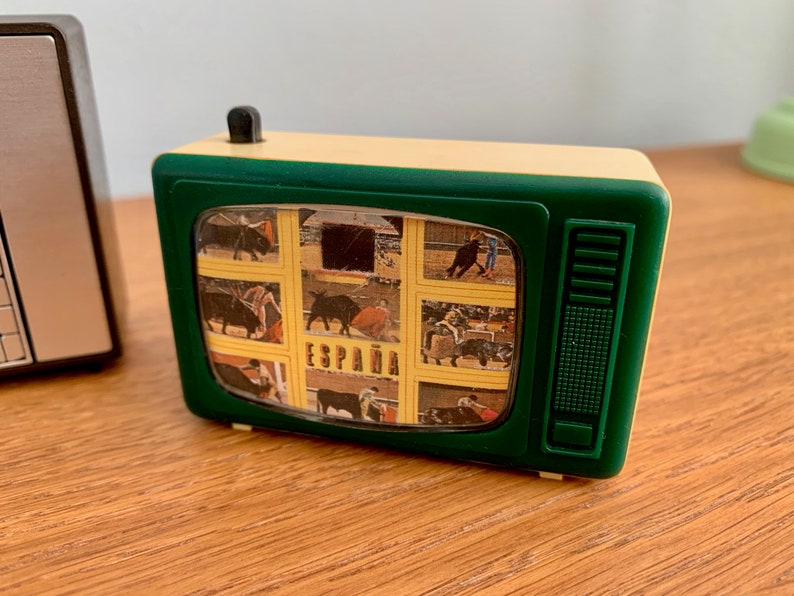 Vintage Souvenir Miniature TV Viewers
