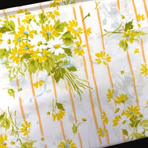Vintage Bed Sheet, Full Flat, Mixed Bouquet Floral Print, Flowers, JP Stevens Utica, 1970s Bedding