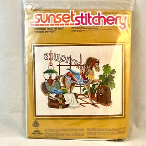 Kit de bordado vintage, tesoros del pasado, caballo de carrusel Sunset Stitchery, tienda de antigüedades, bordado artesanal de los años 70