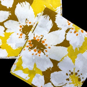 Vintage Pillowcases, Floral Print, Snowflower Yellow Flower Power Bedding, Pair of 1970's Texmade Bed Linens