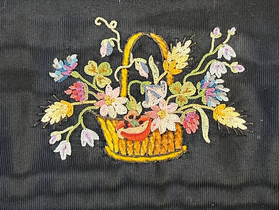 Vintage Satin Change Purse, Floral Embroidery, Fl… - image 2