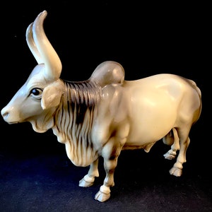 Vintage Breyer Bull Moose Figurine 13.5 Inches By 9.5 Inches