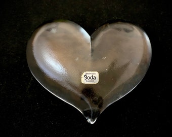 Vintage Heart Paperweight, Swedish Scandinavian Art Glass, Boda Sweden, Valentines, Best Friend Gift, Bridesmaid Proposal