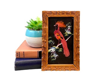 Cuadro antiguo de plumas, pequeño cuadro de pájaros para colgar en la pared, marco de madera rústica mexicana tallada.