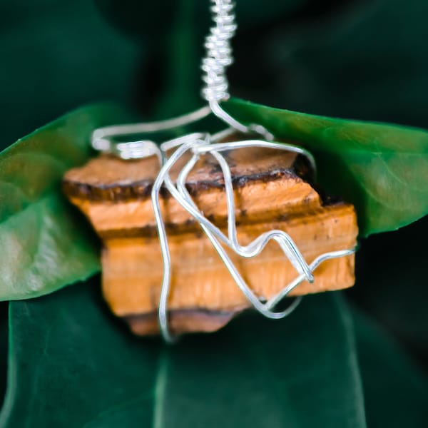 Raw Tiger's Eye Wire Wrap Necklace/Natural Tiger's Eye /Tiger's Eye Pendant/Meditation Crystal/Rough cut Tiger's Eye