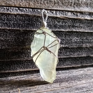 Wire Wrap Raw Green Calcite/Calcite Crystal Necklace/Real Green Calcite Crystal Jewelry/Meditation Crystal/Natural Crystal Necklace