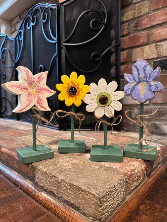 Rustic Wood Flowers  Daisy/Sunflower/Lily/Iris