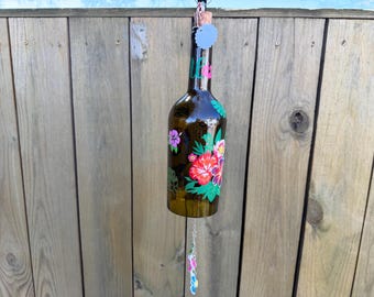 Ambiente isleño - Campana de viento hecha con botellas de vino