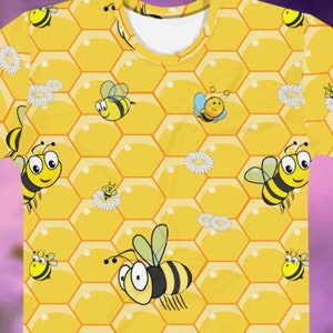 Abeilles en nid d’abeille. Partout imprimé T-shirt.