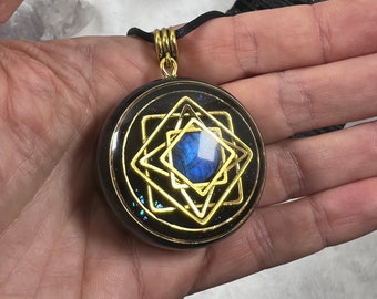 Labradorite Grounded Presence Orgonite Pendant - Sacred Geometry - Orgone Generator - Authentic Orgonite - 5G EMF Protection - Boho Starseed