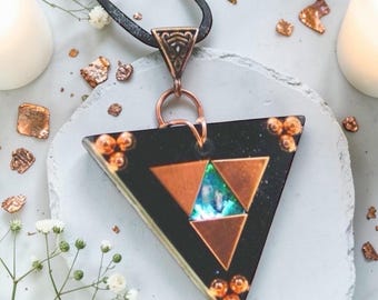 Triforce-orgonite-hanger | EMV-bescherming | Focus en intentie | Heilige Geometrie | Energietool | Spirituele beschermingshanger