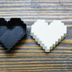 Hybride Pixel Heart Bath Bomb Mold