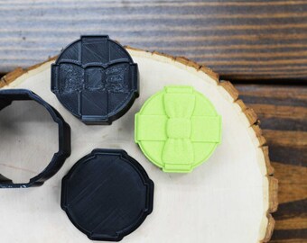 Present Bath Bomb Mold