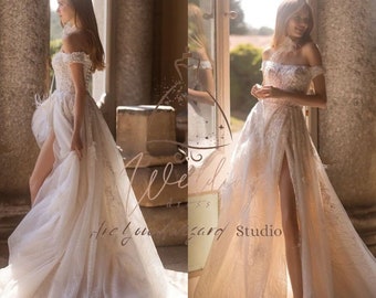 Off-the-Shoulder-Korsett A-Linie funkelndes Spitzenhochzeitskleid mit offenen Beinen – Luxuriöses Brautkleid, romantisches Spitzenbrautkleid, individuelles Kleid