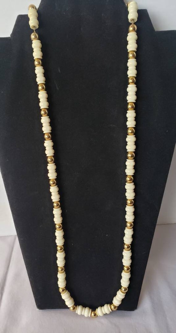 RARE Vintage NAPIER beaded necklace 14 Inch long … - image 2