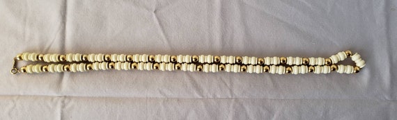 RARE Vintage NAPIER beaded necklace 14 Inch long … - image 1