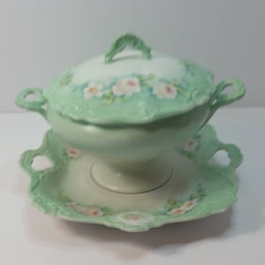Kaiser Covered Compote with Under Plate, 3 Piece Set