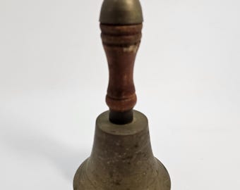 Campana de mano de latón, India