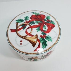 Mikasa Jubilation Round Lidded Box, 4 1/2&quot;