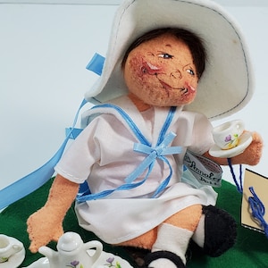 Annalee Doll Tea Time, Society Logo Kid, 1997-1998
