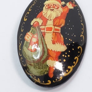 Russian Black Lacquer Santa with Sack Brooch Artist Signed image 3