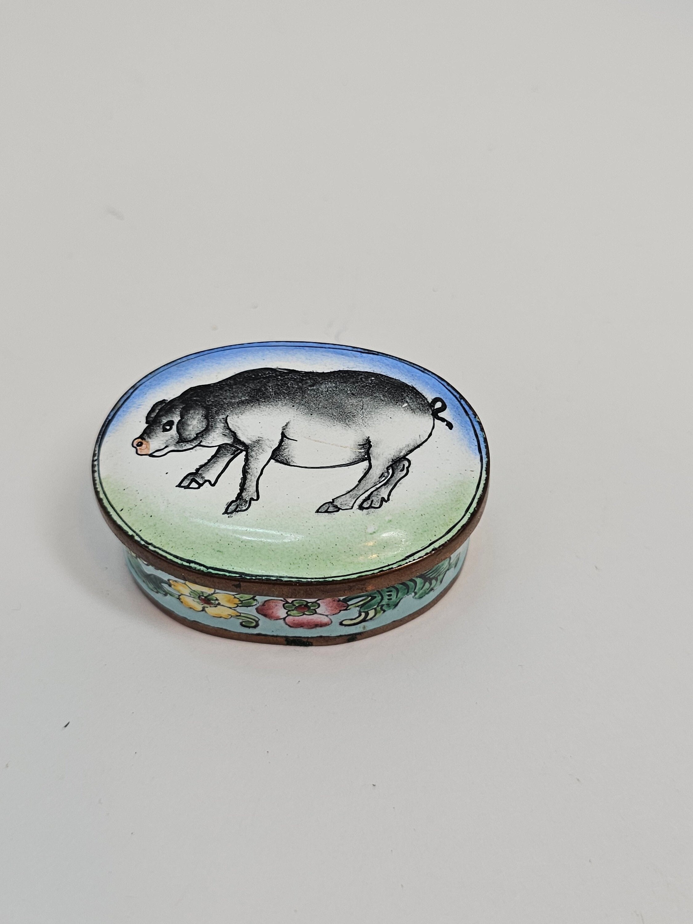 金属製の豚の蓋付き小物入れにエナメル加工を施したもの、中国 - Etsy 日本
