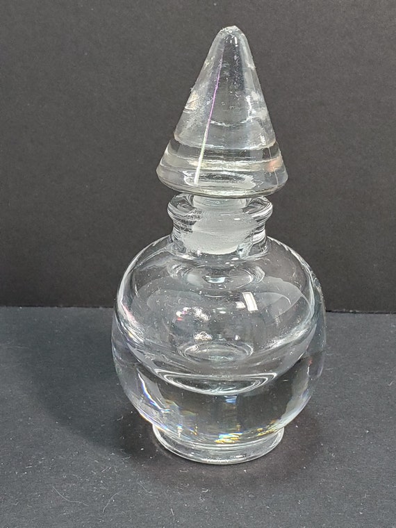 円錐形のストッパーが付いたガラス製の丸い香水瓶 - Etsy 日本