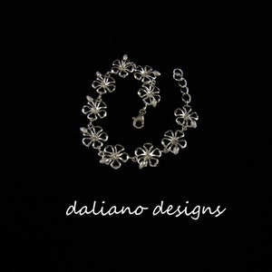 Hibiscus (Pua Aloalo)  Link Bracelet, 12mm Flowers. Hawaiian inspired jewelry. 925 Sterling Silver w/ Rhodium Plating to prevent tarnish.