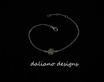 Monstera Leaf 8mmW Bracelet. Adjustable length 6.25 to 7.25inches. Hawaiian jewelry. Sterling Silver w/ Rhodium plating to prevent tarnish.
