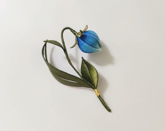 Handmade Genshin Impact Small Lamp Grass Brooch Hand Wrap Flower Pin for Genshin Fan Gift for Her Mother's Day Valentines' Day Gift