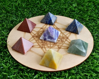 7 Chakra Steine Pyramiden Set, Energie Heilkristalle Set, Spirituelle Kristalle Set, Selbstpflege Kristalle Starter Kit