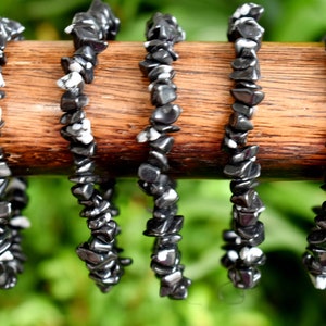 Dainty Natural Healing Snowflake Obsidian Crystal Chip Stretch Bracelet, Handmade Raw Loose Gemstone Stackable Jewelry Gift For Meditation
