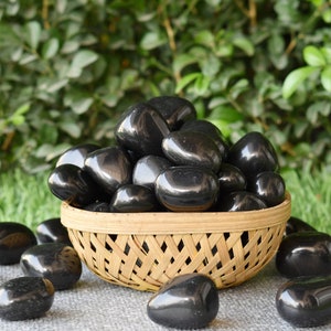 Black Jasper Tumbled Stones Cristales curativos de grado, Piedras preciosas naturales caídas en tamaños de paquete de 1,2,3,5 y 10 piezas, Crystal Tumbled