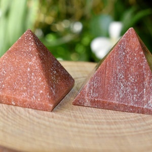 Orange Aventurine Crystal Healing pyramid ~  Pyramid For Crystal Grid And Chakra balancing ~ PYR-SMA-ORAV