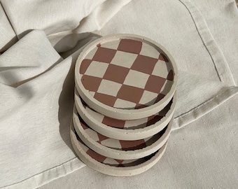 Checkered Coasters|Concrete coasters|Chess concrete coasters|Round coasters|Brown pattern|Set of 4 pieces|Wedding favours|Gift|Home decor