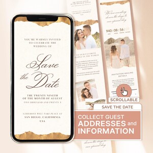 Op de afbeelding: Een save-the-date-kaart met een gouden folieontwerp. De kaart toont een foto van een stel en de tekst "Save the Date" met de datum "The Twenty Ninth of the Month of August Two Thousand and Twenty X". De kaart bevat ook de locatie van de ceremonie: "San Diego, Californië USA".