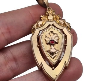 Victorian Medallion Pendant, Victorian Pink Stone Embellished Antique Gold Brooch, Perfect gift for early 20th century jewelry lover, 1900.