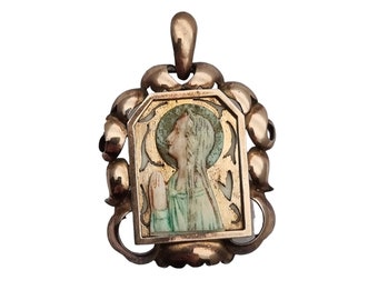 Art Nouveau Medal of the Virgin, religious pendant, sterling silver and gold, An exceptional gift for collectors and Catholics, Circa 1910.
