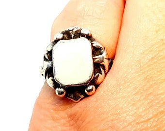 Art Deco ring. Silver ring. 930 silver. Circa 1930. Size 8 1/2 USA. Antique and vintage ring.Antique and vintage jewelry.