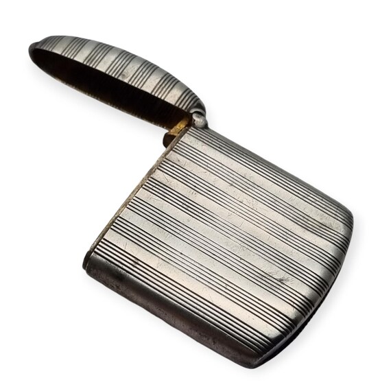 アンティークのフランス製シルバー マッチ箱、溝付きデザイン、DEPOSE