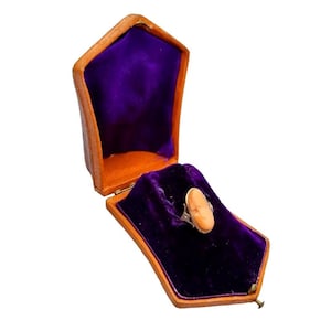 Coral diamond cameo ring in 14k gold with box for women, 1910 art nouveau jewelry, gifts for collectors, Antique and vintage jewelry.