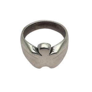 Anello vintage in argento sterling 925, design scultoreo organico, anni '80-'90, regalo per collezionisti, gioielli antichi e vintage.