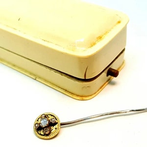 Diamond stick pin, Victorian stick pin, Gold stick pin, Gold pin, Victorian stick pin, lapel 18k gold and diamonds. Victorian jewelry.