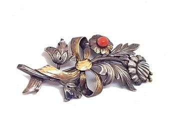 Bouquet of coral flowers brooch, silver and gold pin, classic jewelry for gifts, vintage 50s, special gifts, antique and vintage jewelry.