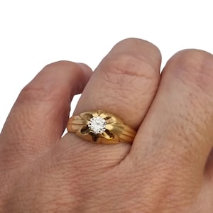 Vintage 18k gold solitaire and topaz ring, wedding gifts, Circa 1960, Antique and vintage jewelry.