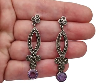 Orecchini a goccia in argento sterling con ametista e marcasite in stile Art Nouveau, circa 1980, gioielli antichi e vintage.