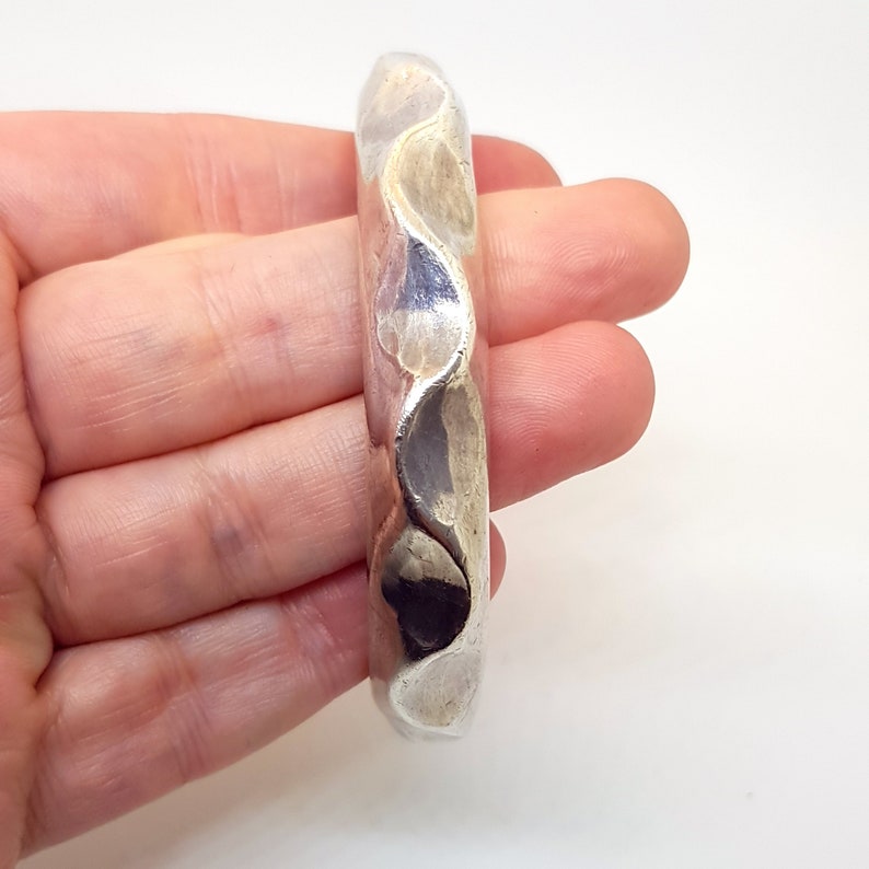 Jewel gift. Antique /& vintage jewelry Circa 1980 Silver bracelet rigid